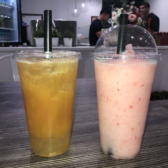 Teamania - passionfruit green tea (left) - lychee slush (right) - Bubble Tea Near Me - Glendale, Arizona Teamania - passionfruit green tea (left) - lychee slush (right) - Bubble Tea Near Me - Glendale, Arizona