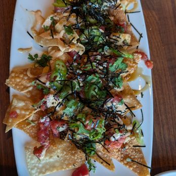Yard House - Poke nachos (pretty good) - American Near Me - Sparks, Nevada