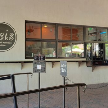 Seis Kitchen - Ordering window and waiting area - Mexican Near Me - Tucson, Arizona Seis Kitchen - Ordering window and waiting area - Mexican Near Me - Tucson, Arizona