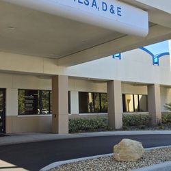 AdventHealth DeLand Medical Office Building - Entrance exterior view