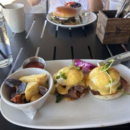 Steak eggs Benedict