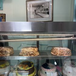 Minerva Bakery - Visiting a McKeesport staple