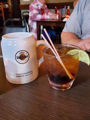 Pearl Street Pub by null