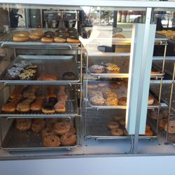 Happy Donuts