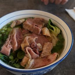 Slow-cooked Braised Beef Noodle Soup-牛肉炒拉条