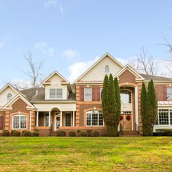 Jim Bim of Winning Edge Real Estate - UNDER CONTRACT!