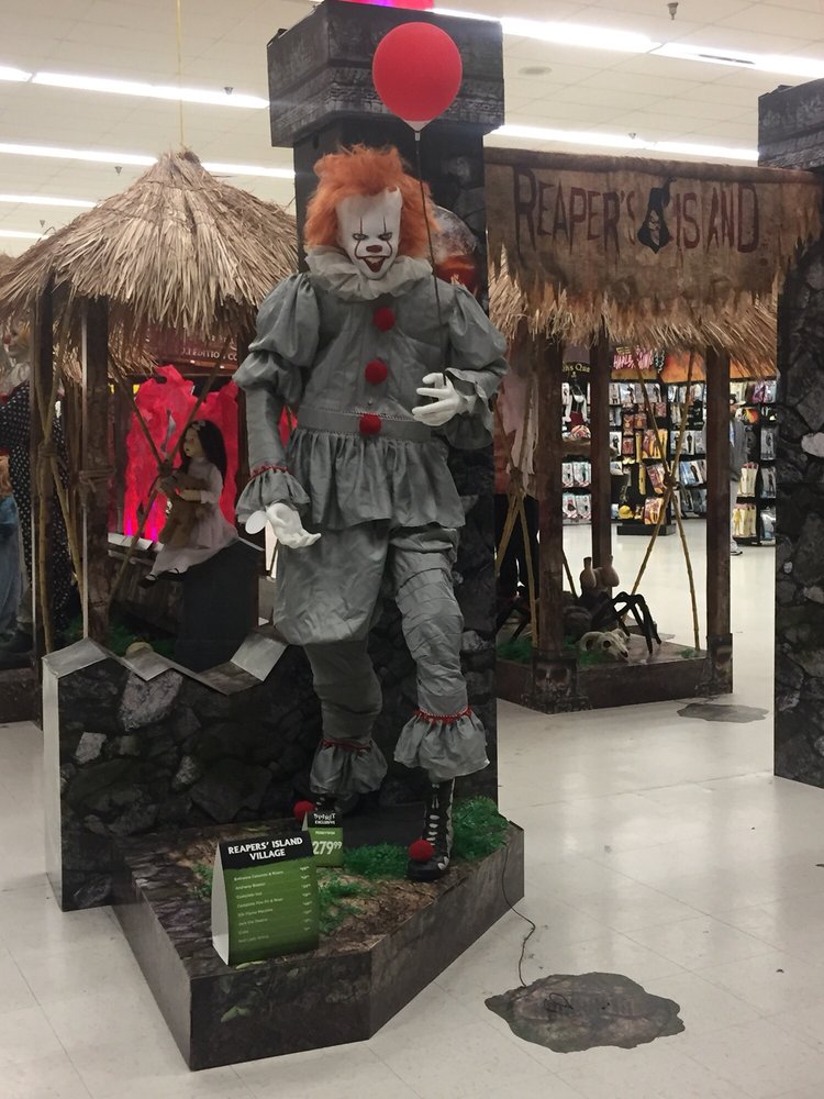 SPIRIT HALLOWEEN Updated July 2024 14 Photos 1310 Westover Ter