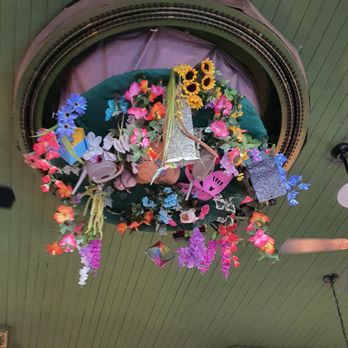 D & R Depot Restaurant - The ceiling decor inside D&R Depot. - American Near Me - Le Roy, New York D & R Depot Restaurant - The ceiling decor inside D&R Depot. - American Near Me - Le Roy, New York