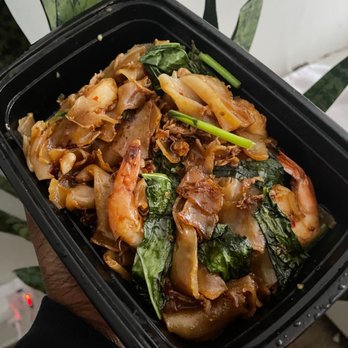 Saab Sis Thai - N2. Pad See-Ew with shrimp - Thai Near Me - Royal Oak, Michigan Saab Sis Thai - N2. Pad See-Ew with shrimp - Thai Near Me - Royal Oak, Michigan