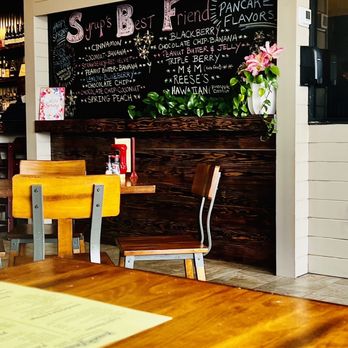 Huntley's Place - Inside - Breakfast & Brunch Near Me - Virginia Beach, Virginia Huntley's Place - Inside - Breakfast & Brunch Near Me - Virginia Beach, Virginia