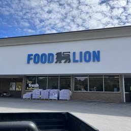Exterior outside entrance of Food Lion - Gaffney, S.C. - Gaffney, South Carolina Exterior outside entrance of Food Lion - Gaffney, S.C. - Gaffney, South Carolina