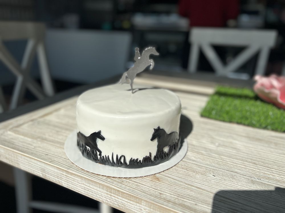 ALWAYS CAKE BAKERY Updated September 2024 39 Photos & 13 Reviews