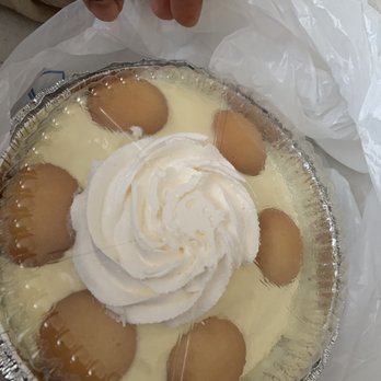 Sweet Tooth Cafe & Cakes - Banana pudding - Bakeries Near Me - Capitol Heights, Maryland