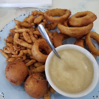 Poquoson Diner - fried clams with onion rings and applesauce sides and hush puppies - American Near Me - Poquoson, Virginia Poquoson Diner - fried clams with onion rings and applesauce sides and hush puppies - American Near Me - Poquoson, Virginia