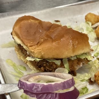 Willies Roadhouse - Smash burger - American Near Me - Greenfield, Indiana