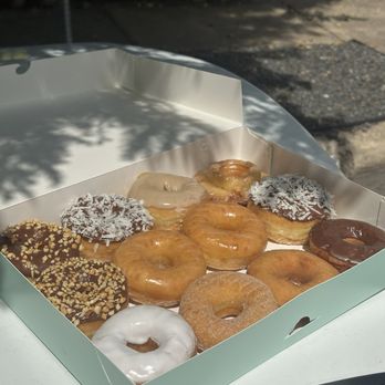 Snowflake - 1 Dozen Mixed Donut - Donuts Near Me - Houston, Texas Snowflake - 1 Dozen Mixed Donut - Donuts Near Me - Houston, Texas