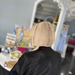 Lavish Salon