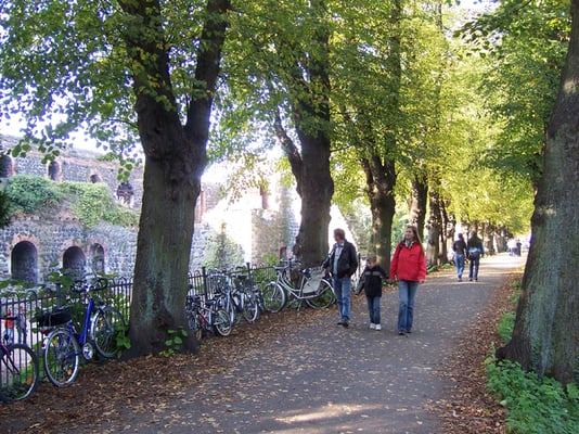 Kaiserpfalz Kaiserswerth by null