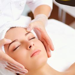 Roopa Facial Spa