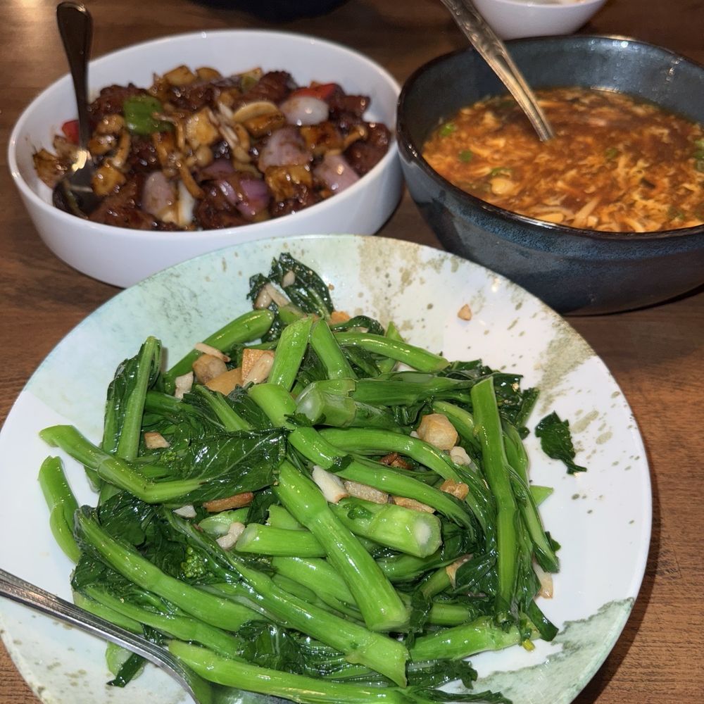 Kue's Chinese Kitchen and Bar - Sautéed Choy Sum, Black Pepper Mignon Beef with Mushroom, Hot and Sour Soup for 2 - Chinese Near Me - Alhambra, California