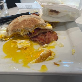 Over Easy - Ancala - Breakfast Sandwich (10/10 don't recommend) - Breakfast & Brunch Near Me - Scottsdale, Arizona Over Easy - Ancala - Breakfast Sandwich (10/10 don't recommend) - Breakfast & Brunch Near Me - Scottsdale, Arizona