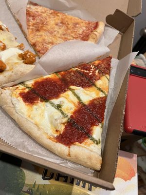 Tony's Pizza by null