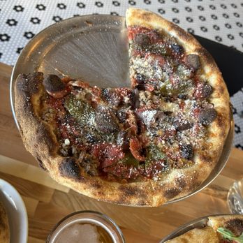 Lyle's Pizzeria - Lyles Supreme - Pizza Near Me - Omaha, Nebraska