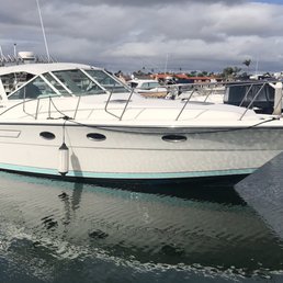 Tiara 3300.