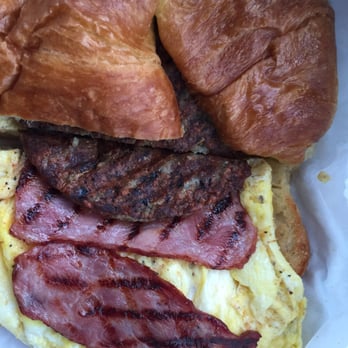 4 Seasons Cafe - Yum! Time to chow down! - Cafes Near Me - Newark, New Jersey