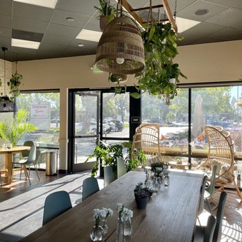 Lele Cake - One side of the sitting area - Coffee & Tea Near Me - Los Gatos, California