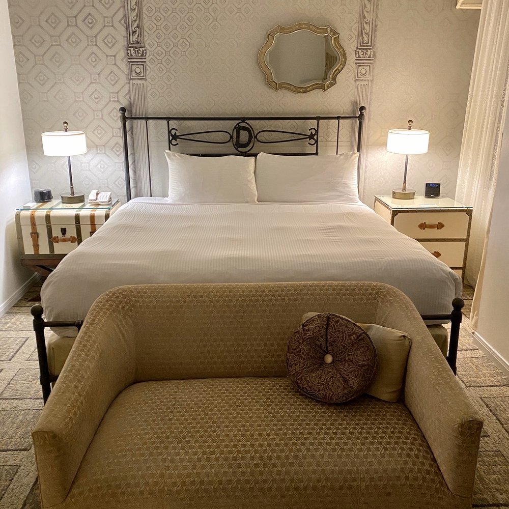 The Driskill - King room - Hotels Near Me - Austin, Texas The Driskill - King room - Hotels Near Me - Austin, Texas