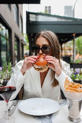 Eight Bar at Maple & Ash by null