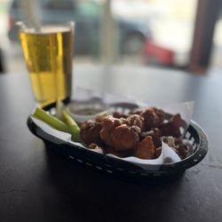 Renaissance Pub - Wings and Beer