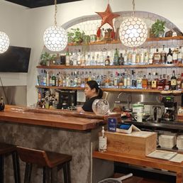 Bar and order counter with bar seating... Bar and order counter with bar seating...