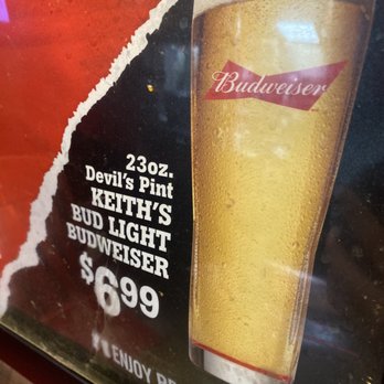 St. Louis Bar & Grill - Beer promotion - Chicken Wings Near Me - Toronto, Ontario St. Louis Bar & Grill - Beer promotion - Chicken Wings Near Me - Toronto, Ontario
