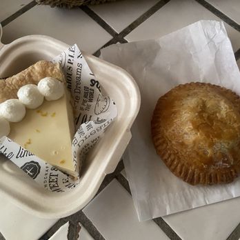 Pie Dreams - Orange Dreamsicle and Chicken Bacon Pie. - Desserts Near Me - Newark, California