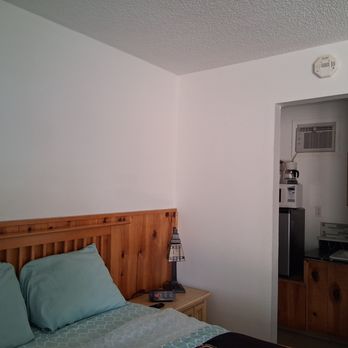 Bear's Paw Motel - Hotels Near Me - Lakeside, Arizona Bear's Paw Motel - Hotels Near Me - Lakeside, Arizona