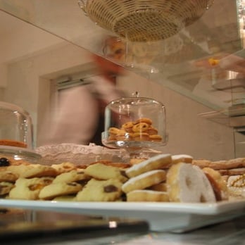 Fratò Bakery Caffè - Desserts Near Me - Sant'Omero, TE Fratò Bakery Caffè - Desserts Near Me - Sant'Omero, TE