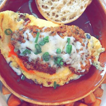 Another Broken Egg Cafe - This is the Baquezo Omelette with country potatoes and an English muffin! If you like chorizo, you'll enjoy this dish! - Breakfast & Brunch Near Me - The Colony, Texas