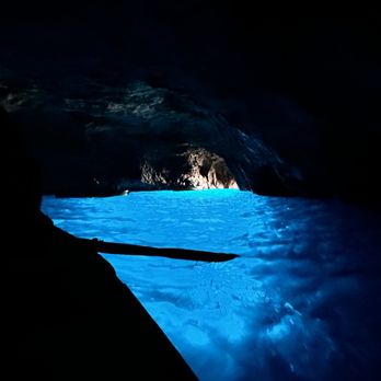 Grotta Azzurra - Blue Grotto - Beaches Near Me - Anacapri, NA Grotta Azzurra - Blue Grotto - Beaches Near Me - Anacapri, NA