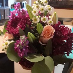 Callia Flowers - Mother's day bouquet.   Carefully  packed in a florist's box.  Very professional.