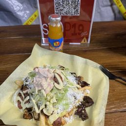 Salchicha papas. Súper good. Big portion. Good for sharing. Salchicha papas. Súper good. Big portion. Good for sharing.