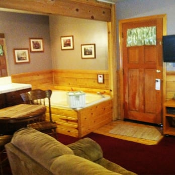 Sleepy Forest Cottages - Inside our cabin - Big Bear Lake, CA