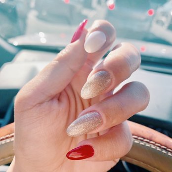 Glam Chateau - Fill by Mimi, just in time for the holidays - Nail Salons Near Me - Westminster, California