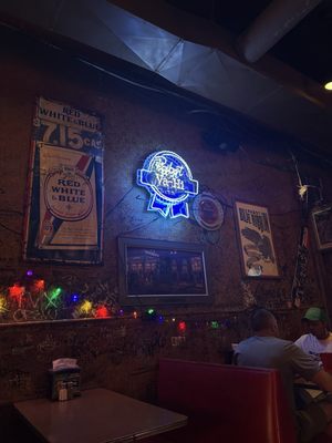 Moe's and Joe's by null