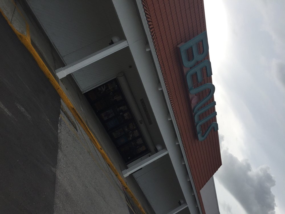 BEALLS DEPARTMENT STORE Updated July 2024 11 Photos 501 N Beneva