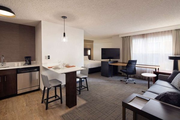 Sonesta ES Suites Fresno by null