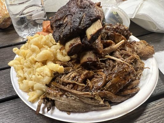 J&J Smokehouse BBQ by null