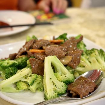 Tang Gong - Stir fried broccoli with beef - Dim Sum Near Me - Arcadia, California Tang Gong - Stir fried broccoli with beef - Dim Sum Near Me - Arcadia, California