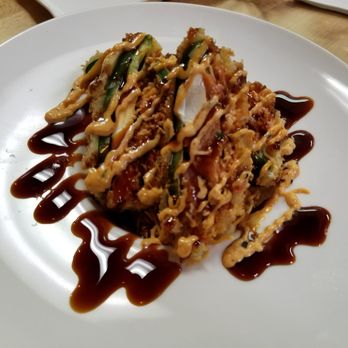 Momo Sushi - Fire Cracker. So deliciousssss - Japanese Near Me - Ann Arbor, Michigan